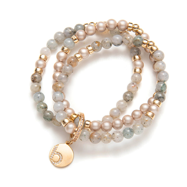 BRACELET À TROIS RANGS PIERRES VARIÉES & PERLES SATINÉES - OR