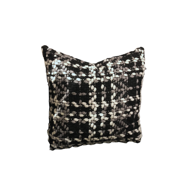 COUSSIN EN TRICOT MOTIF CARRÉ