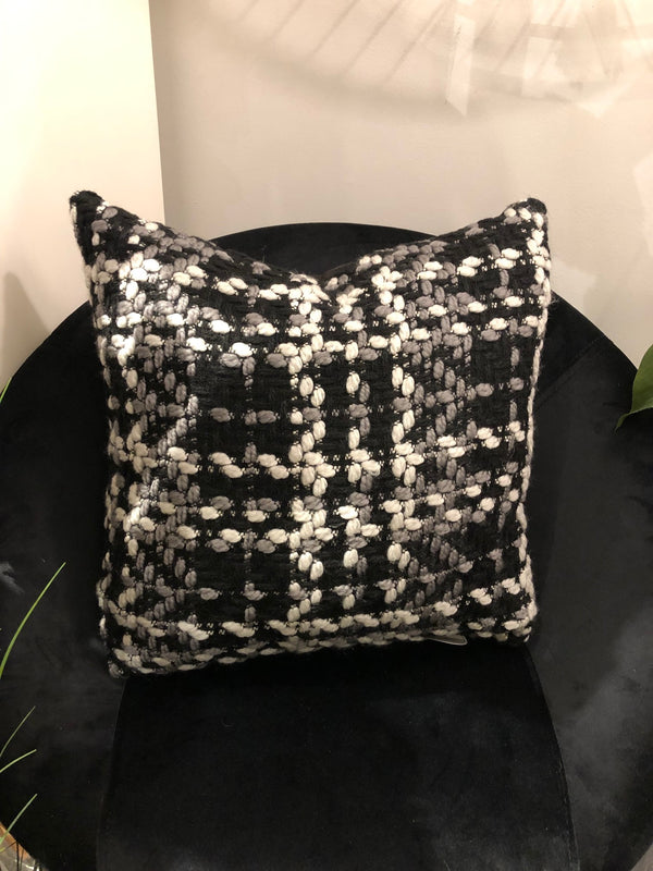 COUSSIN CARRÉ EN TRICOT NOIR/BLANC/GRIS